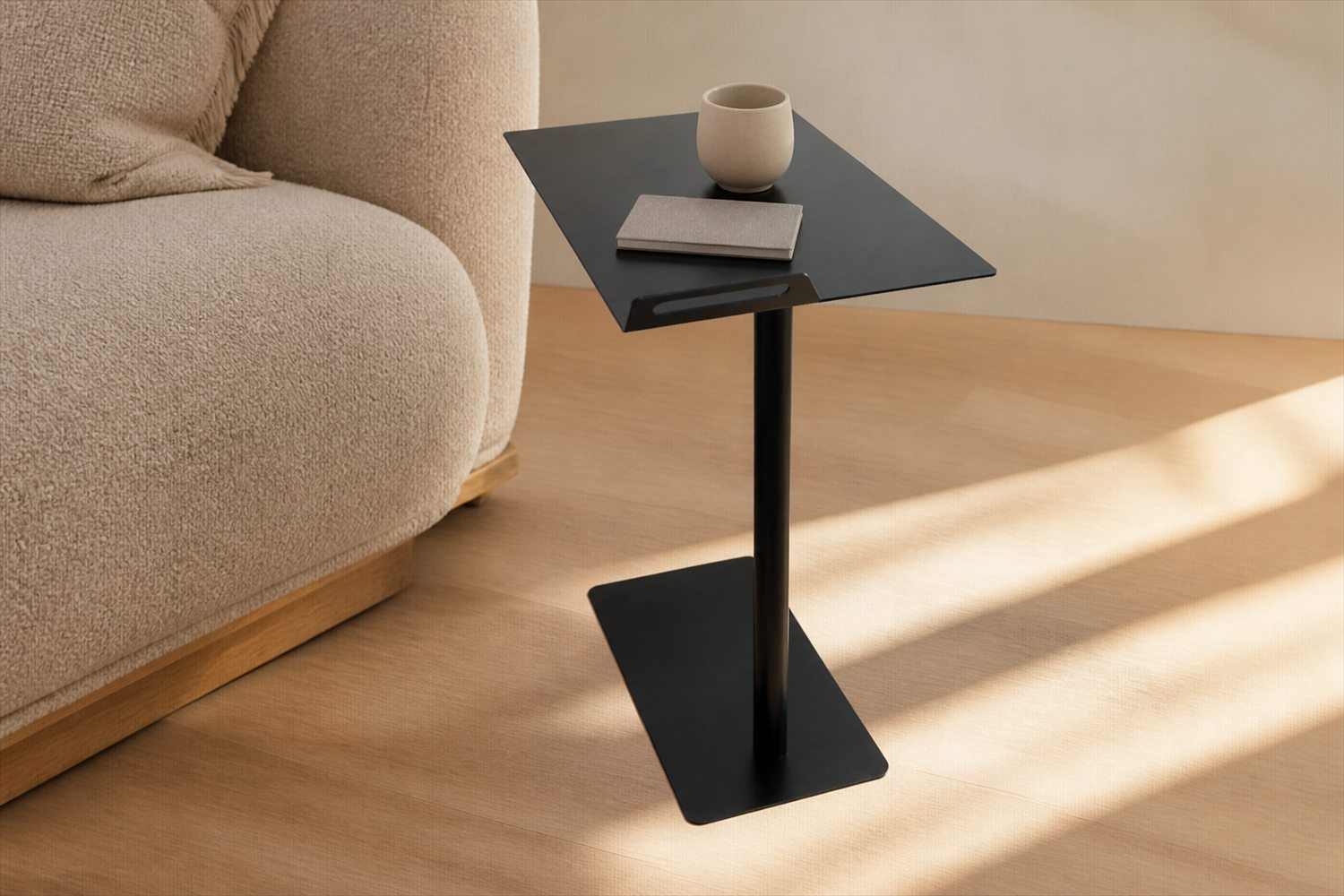 Solo Side Table product detail 4